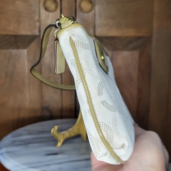 Coach Cream and Gold Clutch - Picture 6 of 13